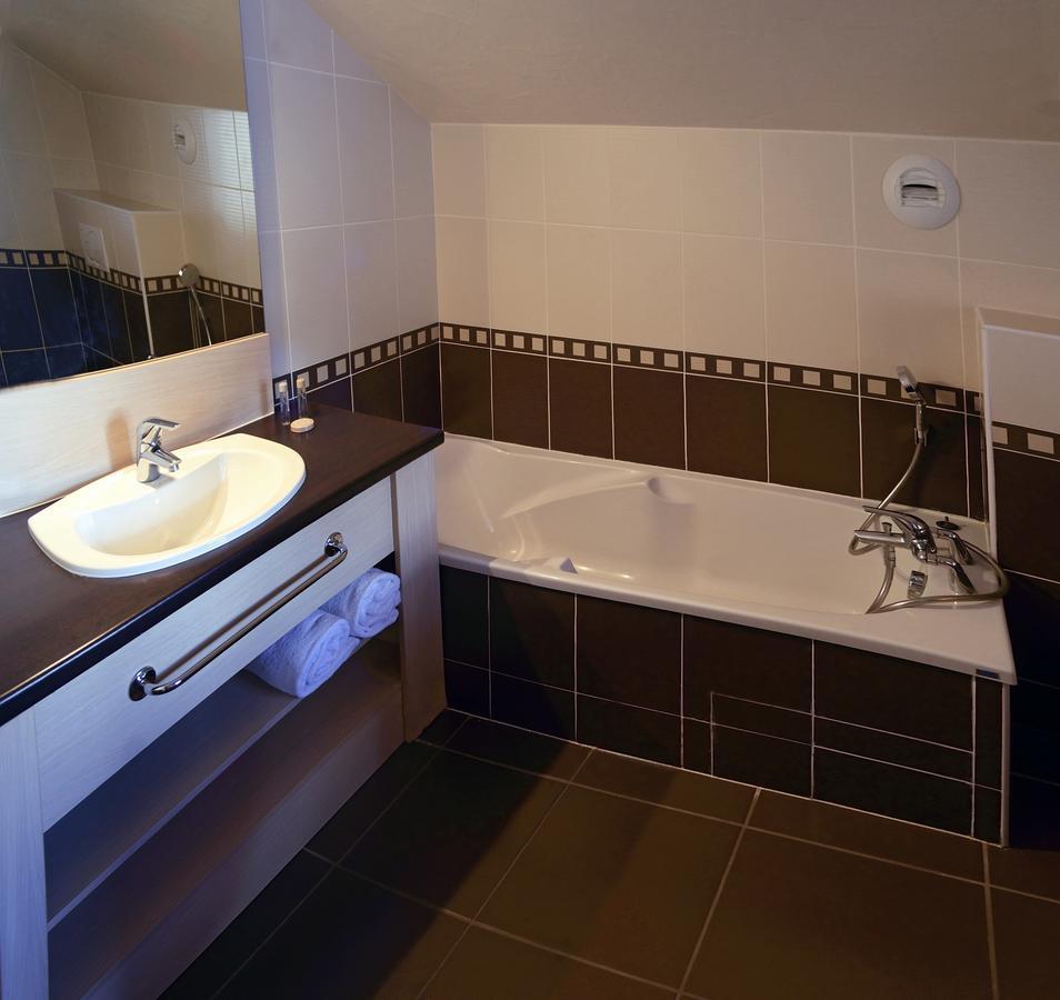 Cgh Residences & Spas Les Chalets Du Soleil Authentiques Saint-Martin-de-Belleville Ngoại thất bức ảnh