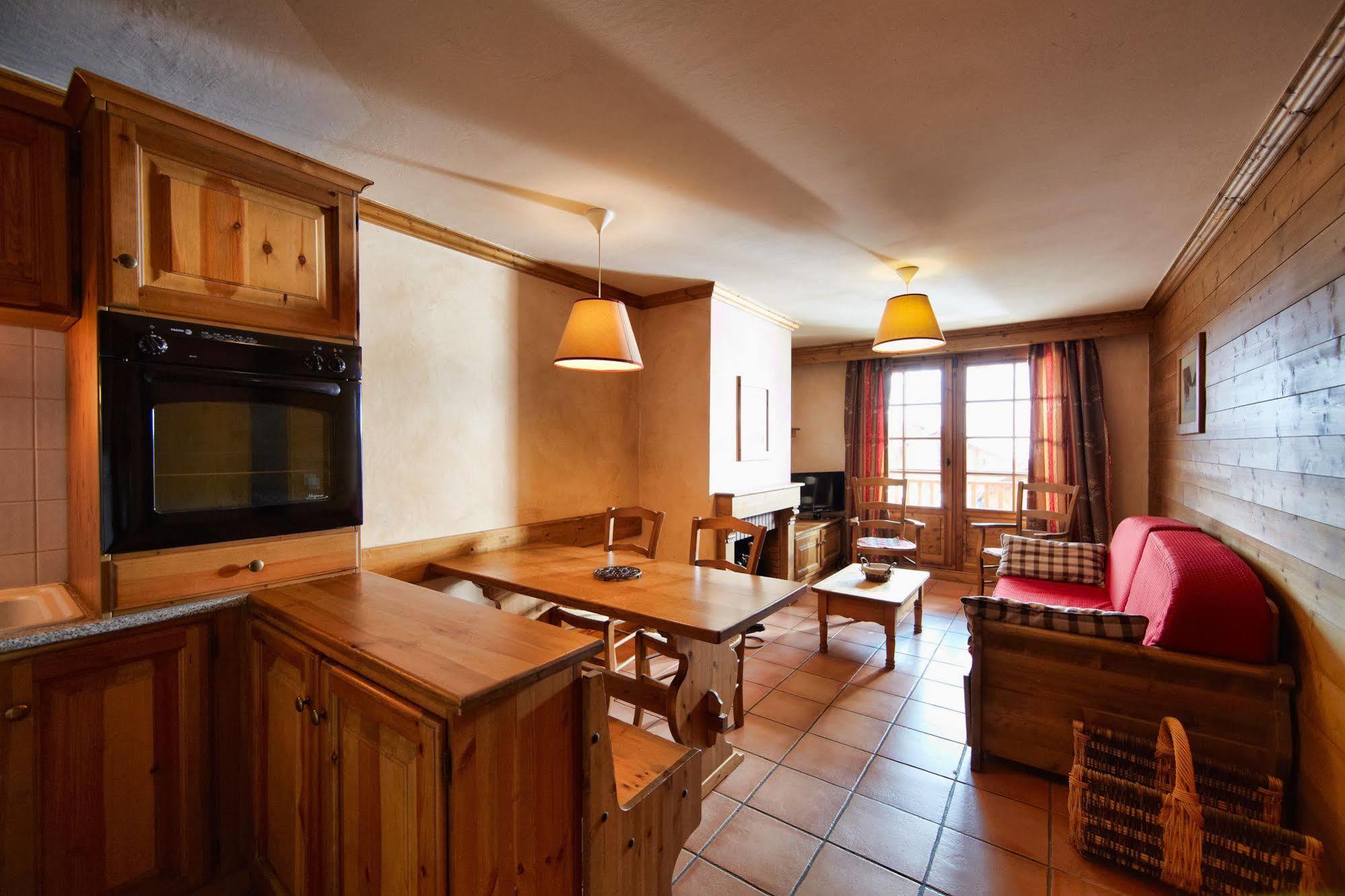 Cgh Residences & Spas Les Chalets Du Soleil Authentiques Saint-Martin-de-Belleville Ngoại thất bức ảnh