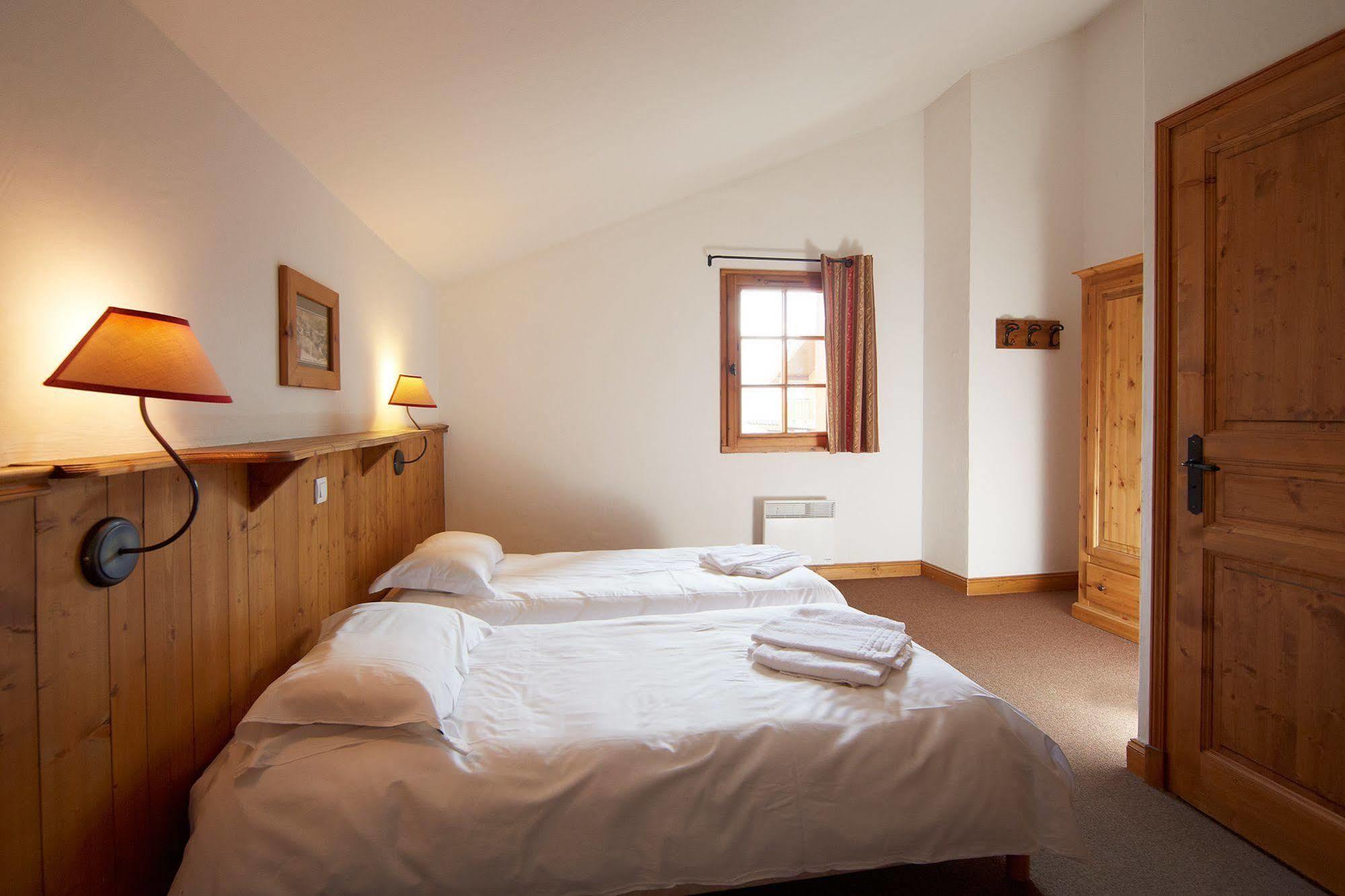 Cgh Residences & Spas Les Chalets Du Soleil Authentiques Saint-Martin-de-Belleville Ngoại thất bức ảnh