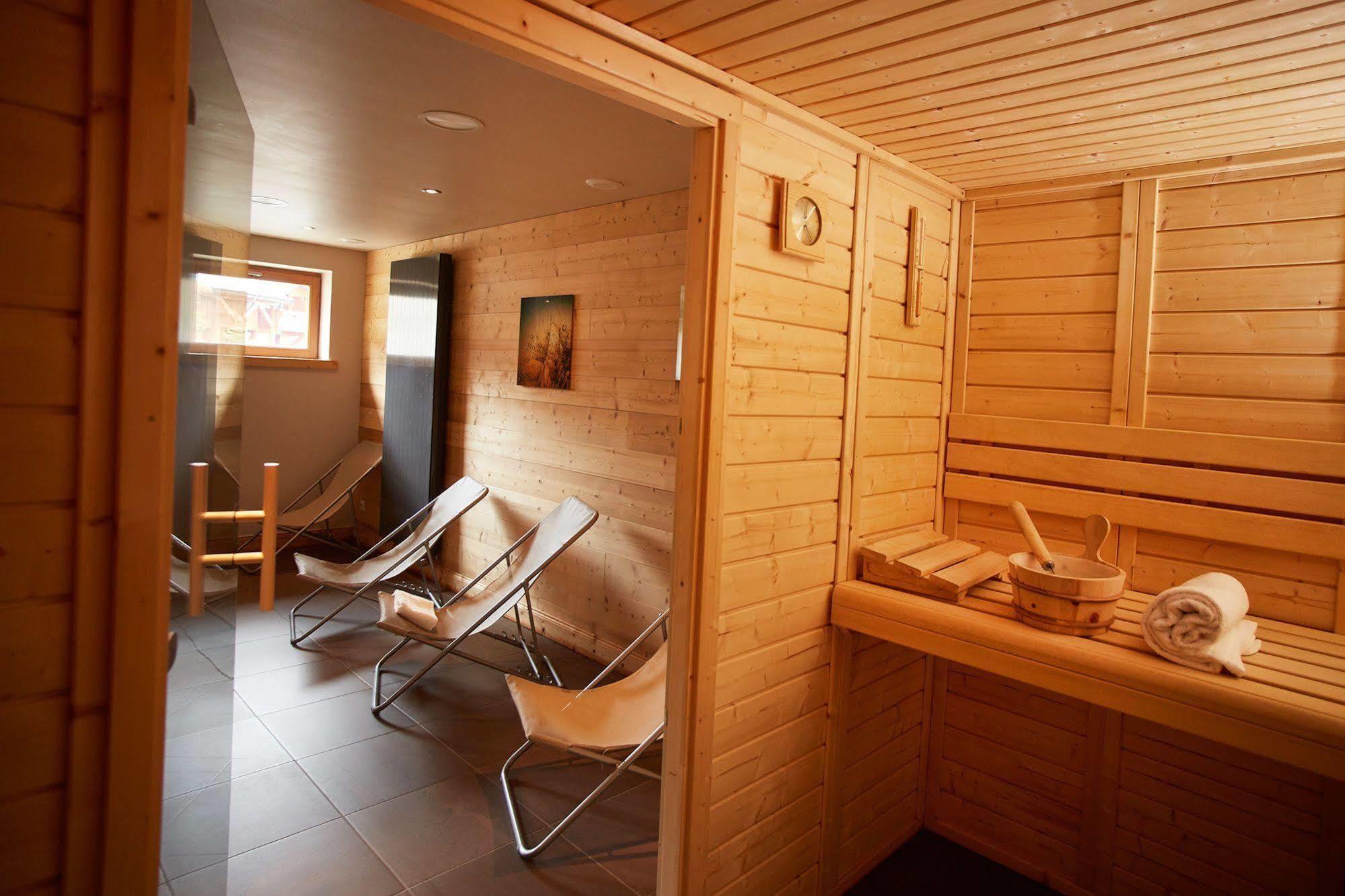 Cgh Residences & Spas Les Chalets Du Soleil Authentiques Saint-Martin-de-Belleville Ngoại thất bức ảnh